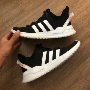 Adidas kids size 1 U path sneakers